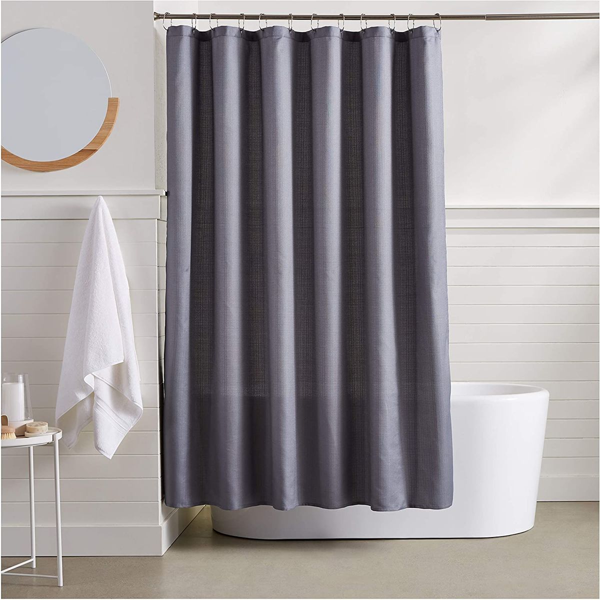 The Advantages of Polyester Shower Curtains